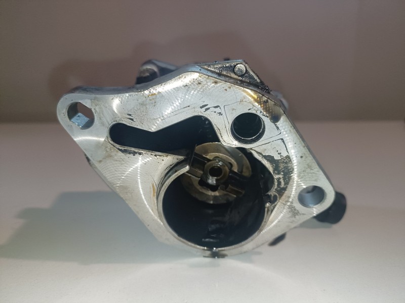 Recambio de depresor freno / bomba vacio para renault scenic ii (jm) k9k728 referencia OEM IAM 8200175167  