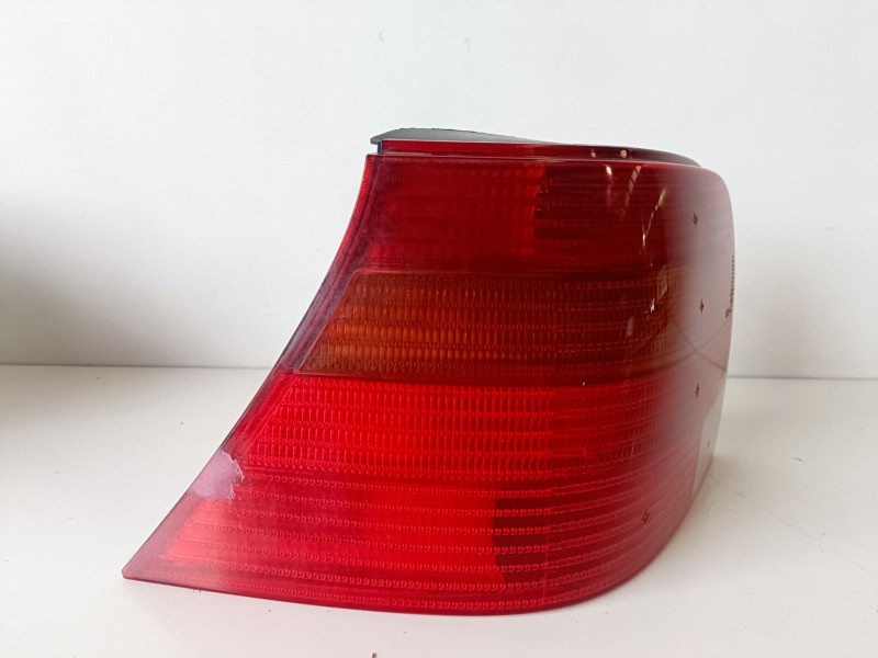 Recambio de piloto trasero izquierdo para volkswagen golf iv berlina (1j1)(10.1997) agr referencia OEM IAM 1J6945095Q  