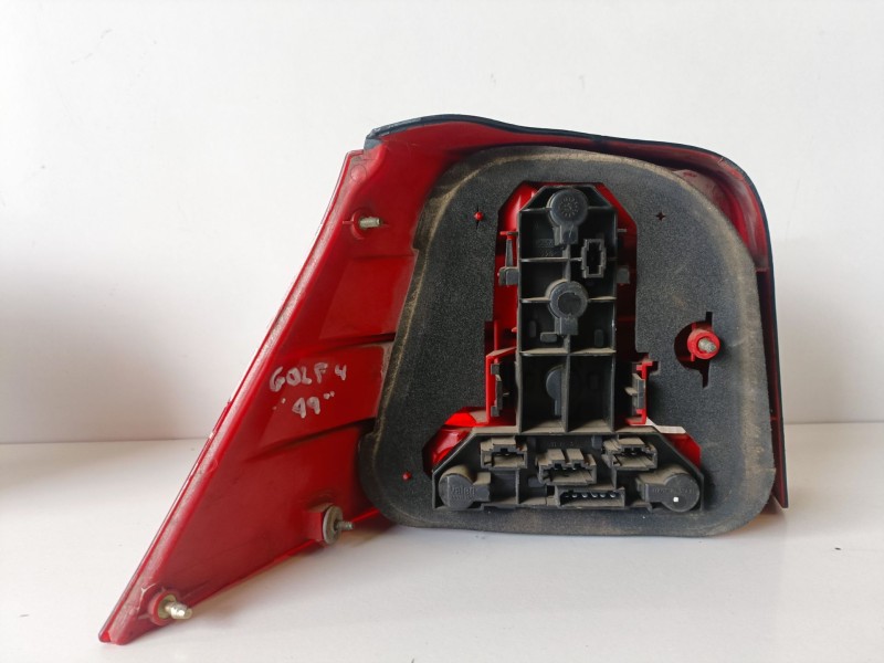 Recambio de piloto trasero derecho para volkswagen golf iv berlina (1j1)(10.1997) agr referencia OEM IAM 1J6945096Q  