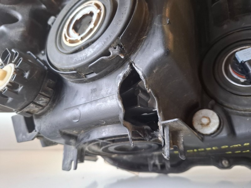 Recambio de faro izquierdo para mitsubishi montero (v80/v90) 4m41 referencia OEM IAM   