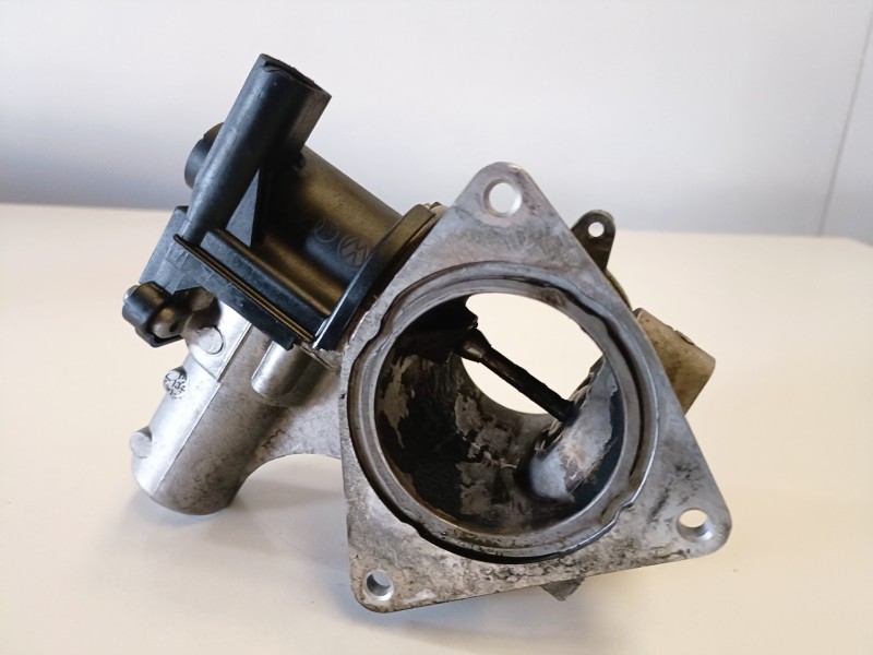 Recambio de valvula egr para volkswagen t5 transporter furgón/combi (7h) bnz referencia OEM IAM 076131501B/700823040  