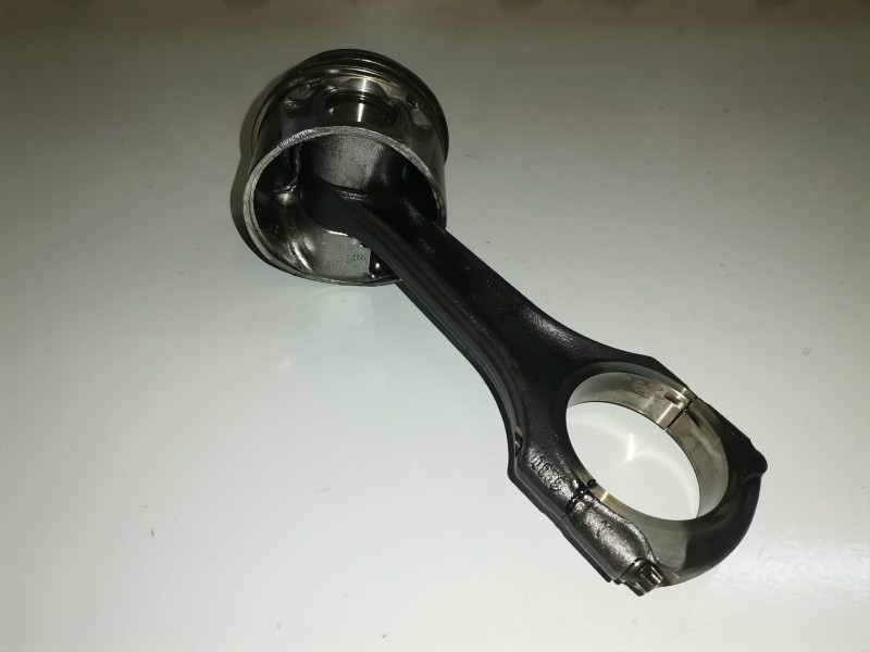 Recambio de piston para mercedes-benz clase ml (bm 163) 628963 referencia OEM IAM   