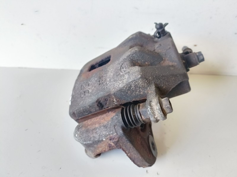 Recambio de pinza de freno delantera derecha para hyundai tucson (jm) g4gc referencia OEM IAM   