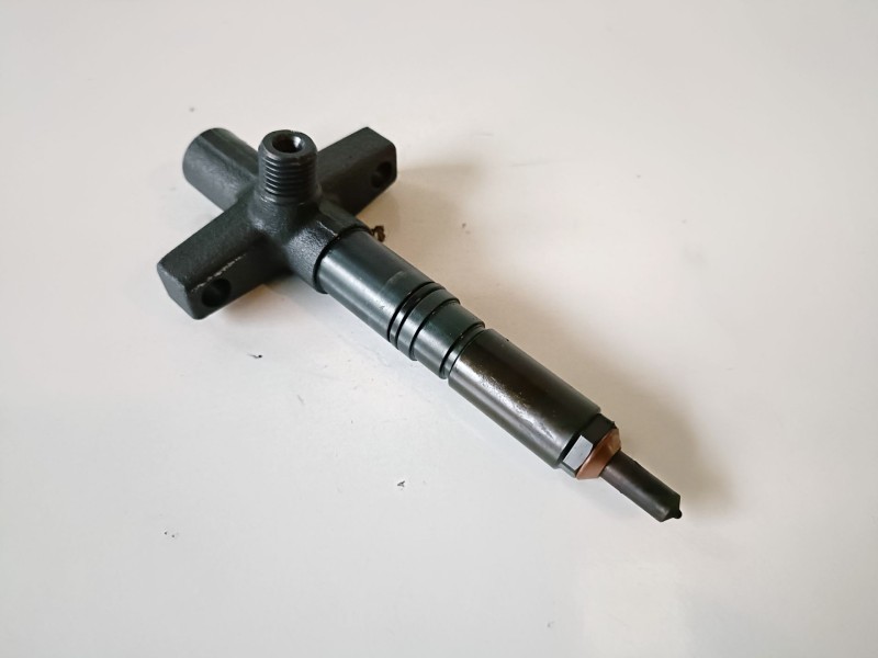 Recambio de inyector para mitsubishi montero (v60/v70) 4m41 referencia OEM IAM 182484410  