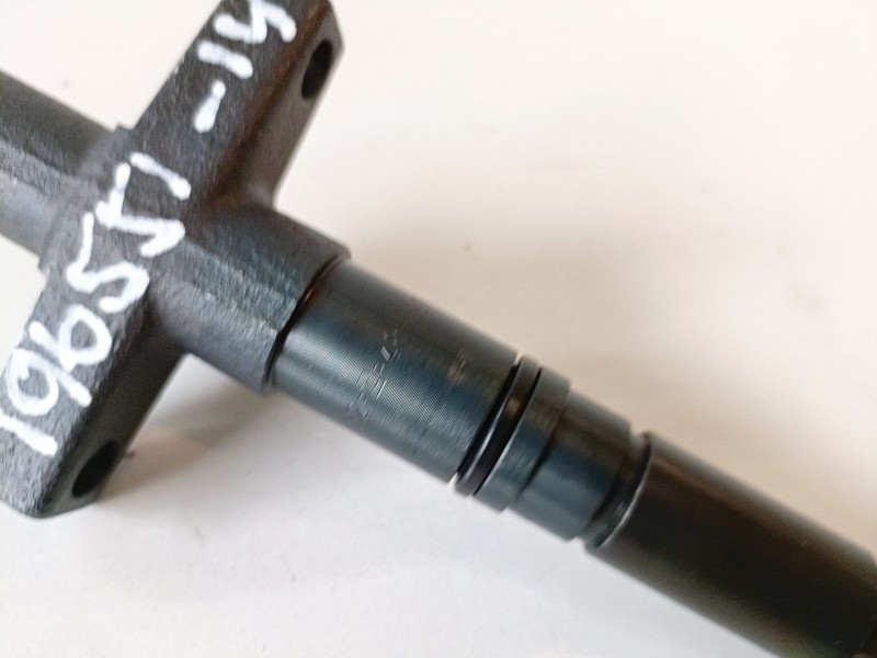 Recambio de inyector para mitsubishi montero (v60/v70) 4m41 referencia OEM IAM 182484410  