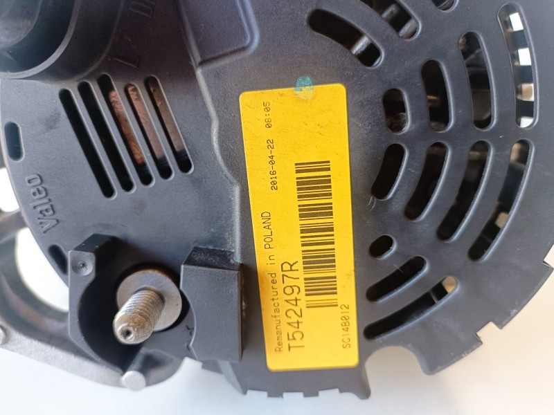 Recambio de alternador para audi a4 berlina (8e) bcz referencia OEM IAM 746893  