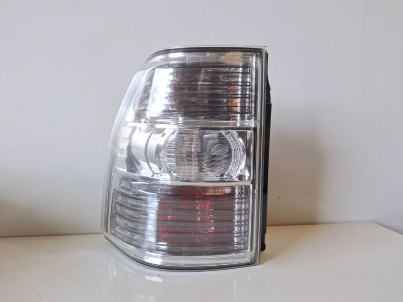 Recambio de piloto trasero izquierdo para mitsubishi montero (v80/v90) 4m41 referencia OEM IAM   
