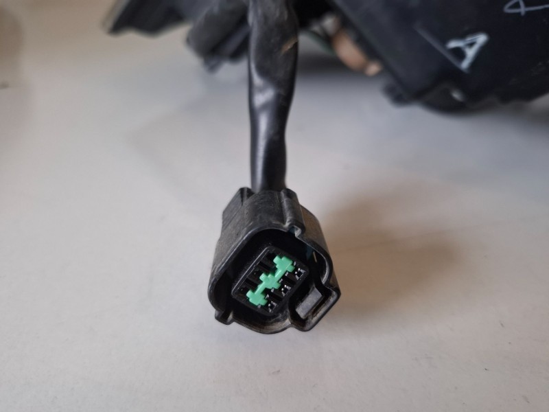 Recambio de piloto trasero izquierdo para mitsubishi montero (v80/v90) 4m41 referencia OEM IAM   