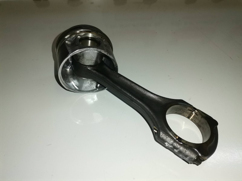 Recambio de piston para mercedes-benz clase ml (bm 163) 628963 referencia OEM IAM   