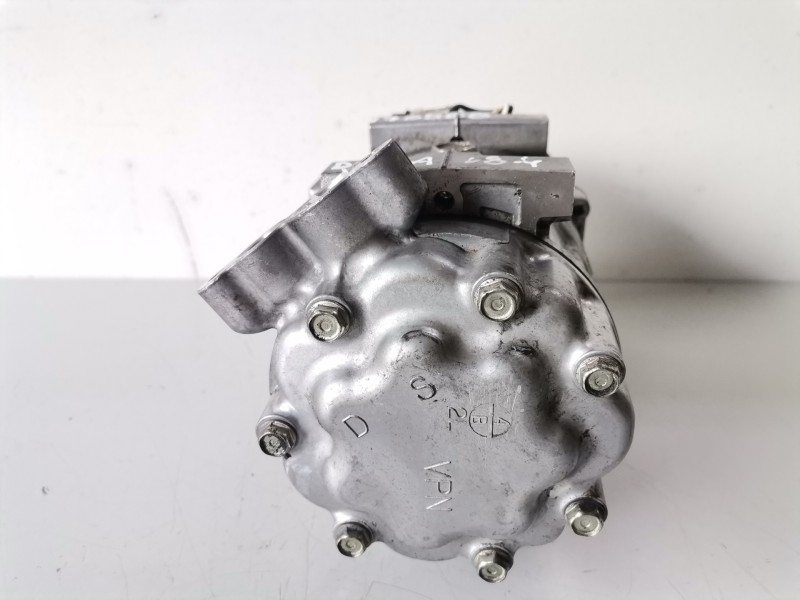 Recambio de compresor aire acondicionado para dacia sandero k7j710 referencia OEM IAM 8200866441  