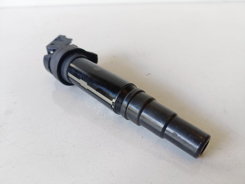 Recambio de bobina encendido para peugeot 3008 5fw referencia OEM IAM 155190  