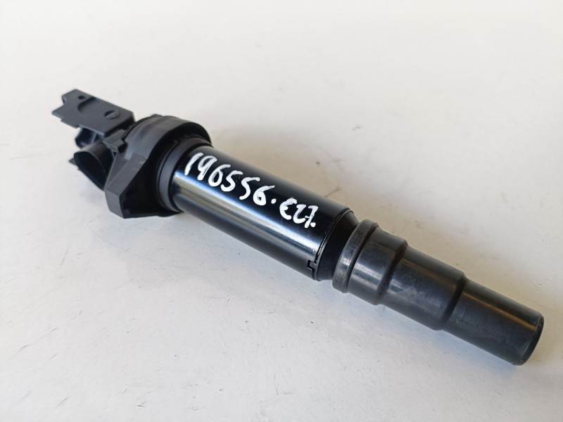 Recambio de bobina encendido para peugeot 3008 5fw referencia OEM IAM 155190  