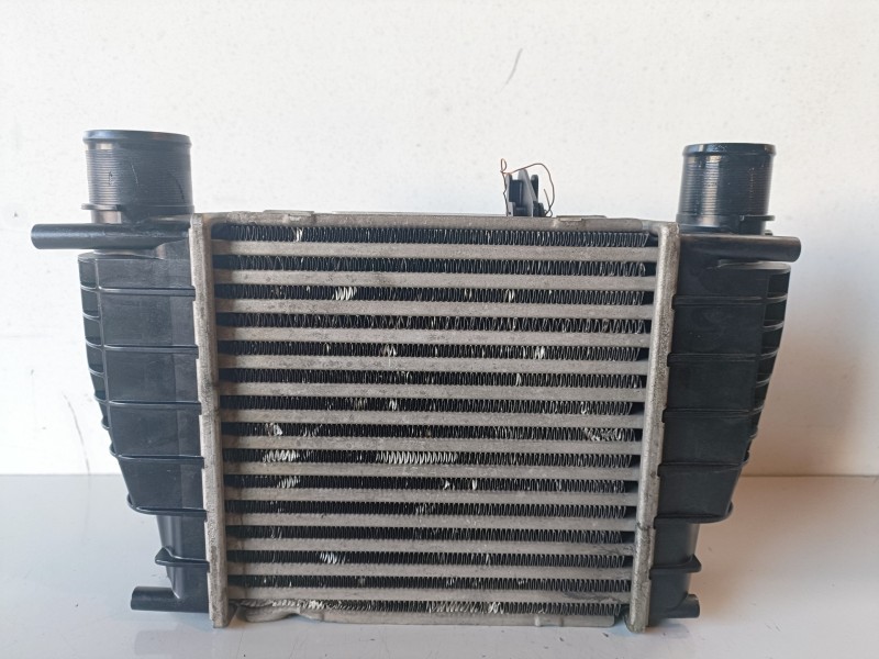 Recambio de intercooler para renault clio iii k9k766 referencia OEM IAM 8200471885  