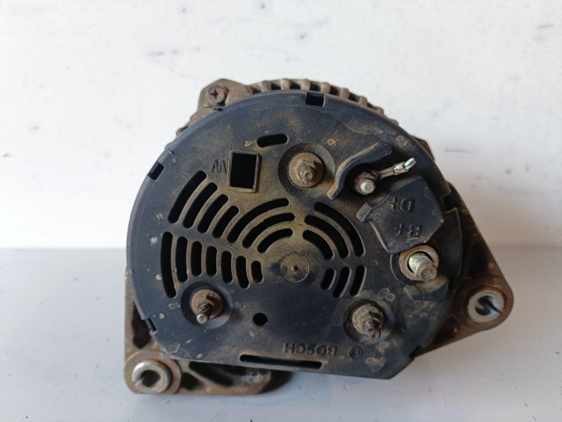 Recambio de alternador para opel frontera b x22dth referencia OEM IAM 0123500008  