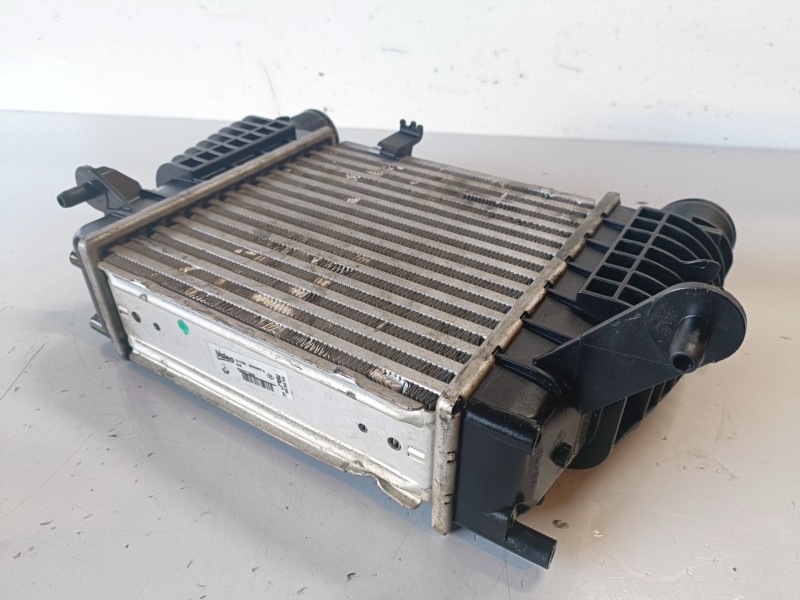 Recambio de intercooler para renault clio iii k9k766 referencia OEM IAM 8200471885  