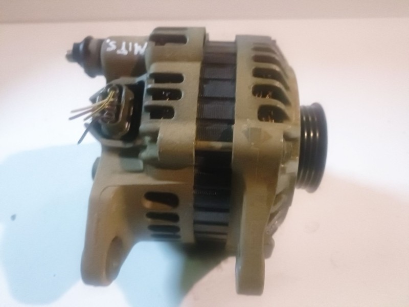 Recambio de alternador para mitsubishi montero pinin io (h60/h70) 4g94 referencia OEM IAM MD360635  