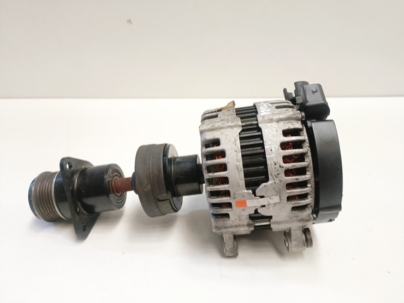 Recambio de alternador para ford mondeo berlina (ca2) qyba referencia OEM IAM 0121615008  