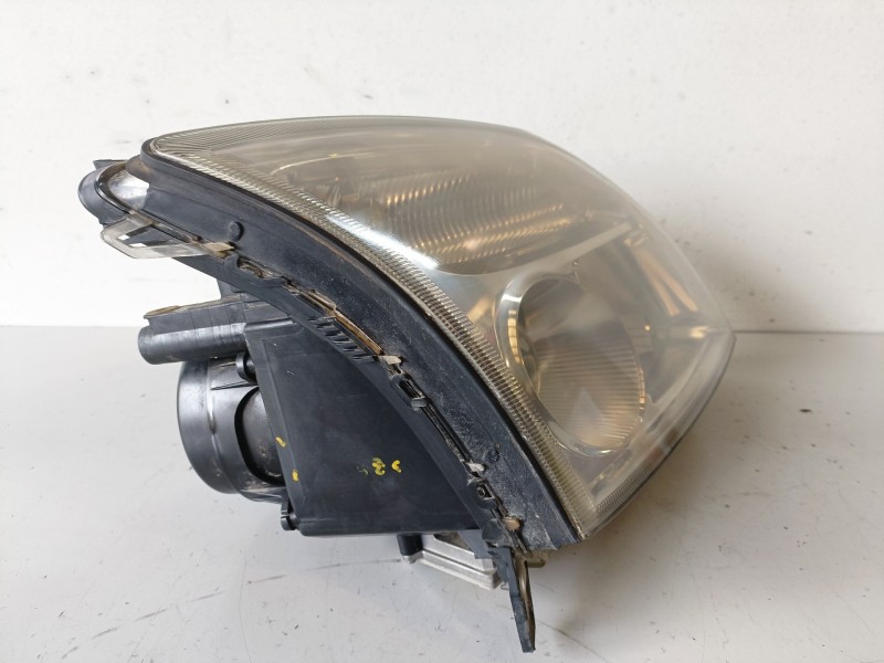 Recambio de faro derecho para opel vectra c berlina y22dtr referencia OEM IAM   