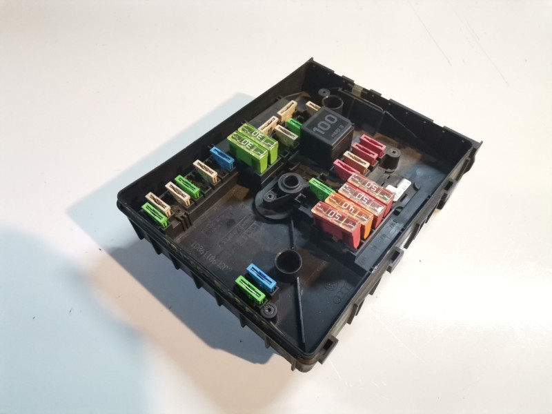 Recambio de caja reles / fusibles para seat leon (1p1) bmn referencia OEM IAM 1K0937125A  
