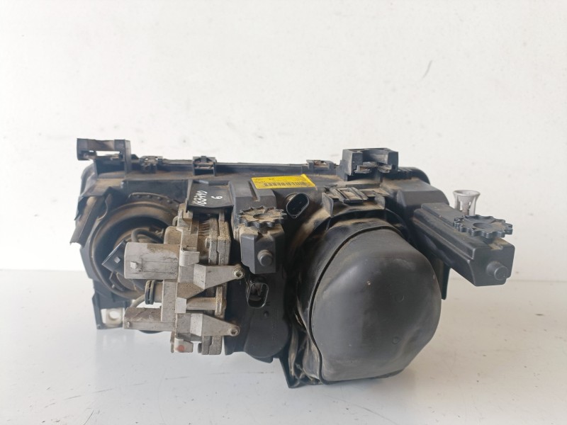 Recambio de faro derecho para bmw serie 3 compacto (e46) n42b18a referencia OEM IAM 0301187202  