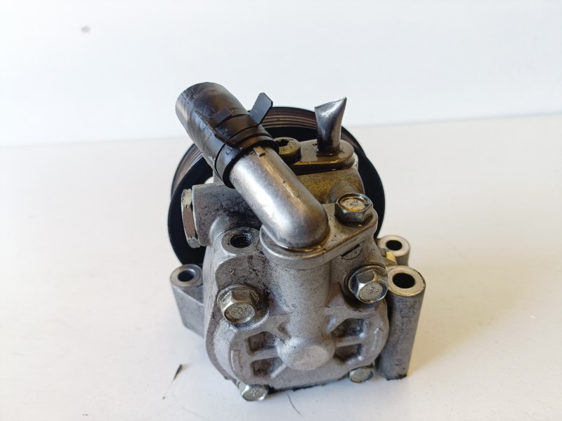 Recambio de bomba direccion para ford mondeo berlina (ca2) qyba referencia OEM IAM 6G913A696CD  