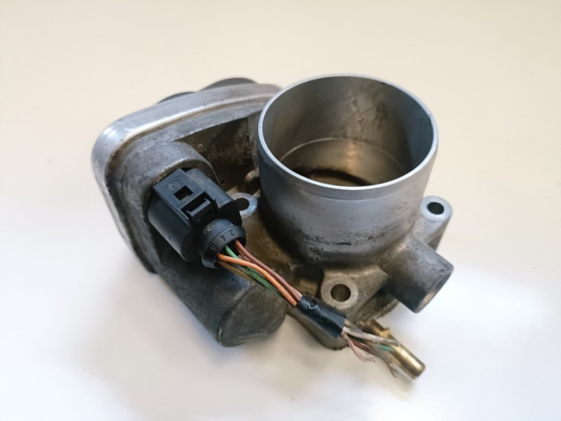 Recambio de caja mariposa para renault megane ii berlina 5p k4m760 referencia OEM IAM 8200171134B  