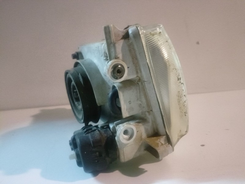 Recambio de faro derecho para nissan serena (c23m) ld23 referencia OEM IAM   