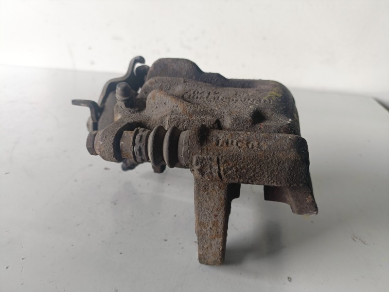 Recambio de pinza de freno trasera izquierda para renault trafic ii furgón m9r786 referencia OEM IAM   