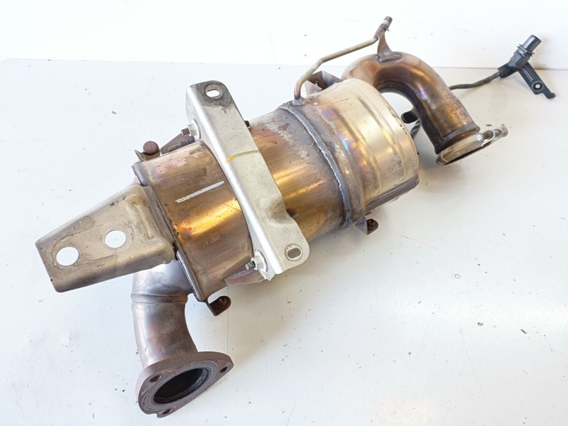 Recambio de catalizador para opel insignia berlina a20dt referencia OEM IAM 55574666  