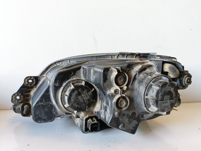 Recambio de faro derecho para kia sorento (bl) d4cb referencia OEM IAM   