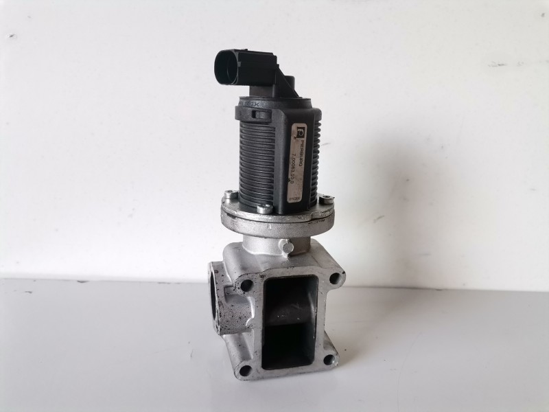 Recambio de valvula egr para opel zafira b z19dth referencia OEM IAM 50024005  