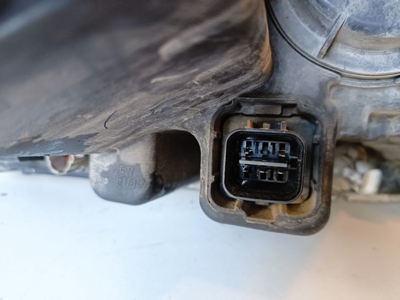 Recambio de faro izquierdo para kia sorento (bl) d4cb referencia OEM IAM   
