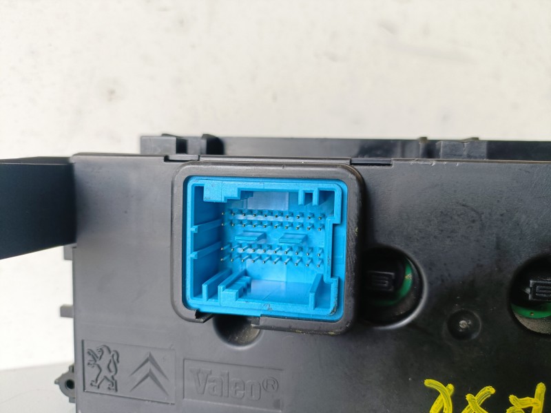 Recambio de mando climatizador para peugeot 207 9hx referencia OEM IAM 96497866XT  