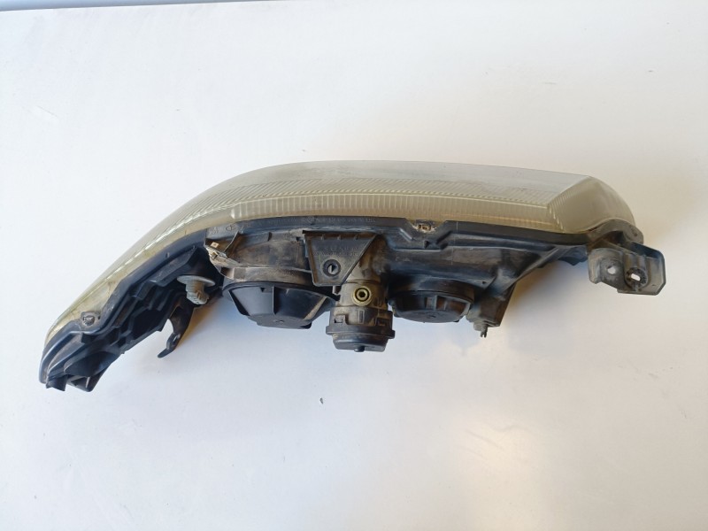 Recambio de faro izquierdo para renault laguna ii grandtour (kg0) l7x731 referencia OEM IAM 8200163323  