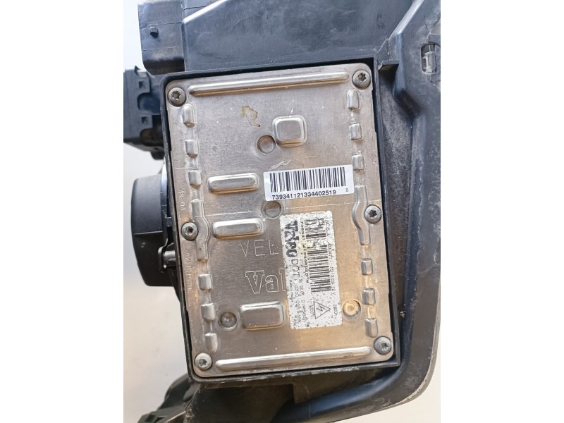 Recambio de faro izquierdo para renault laguna ii grandtour (kg0) l7x731 referencia OEM IAM 8200163323  
