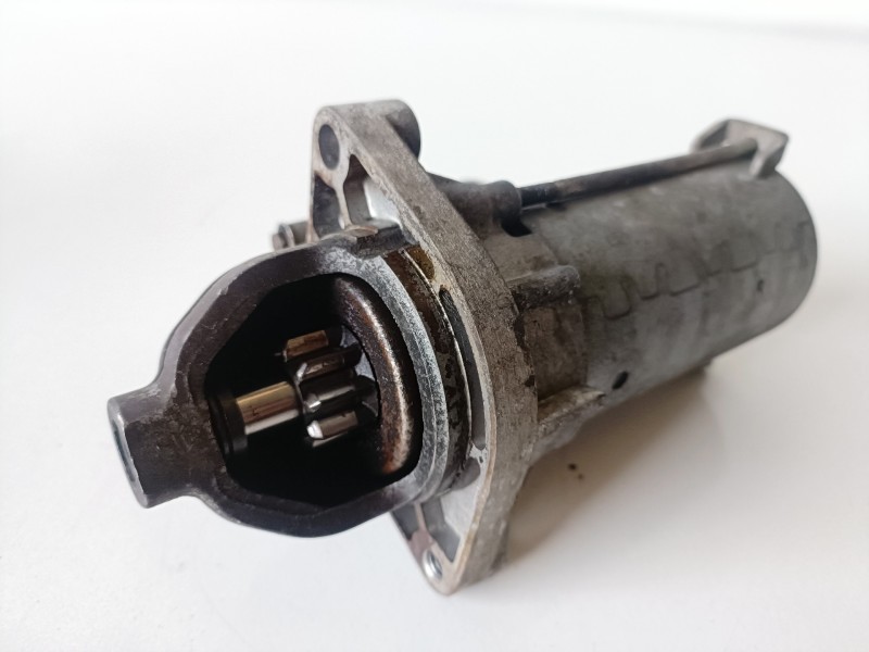 Recambio de motor arranque para opel corsa d z13dtj referencia OEM IAM D6G33  