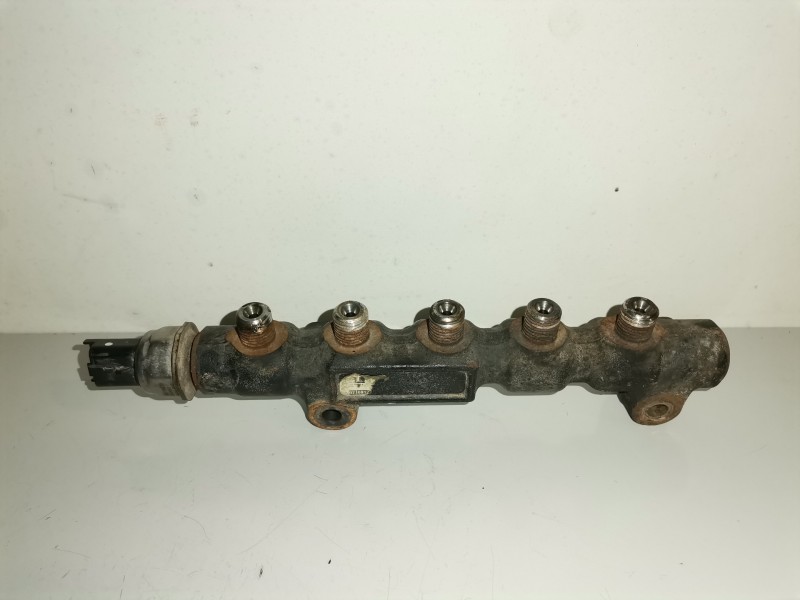 Recambio de rampa inyectora para citroen berlingo 9hx referencia OEM IAM 9654592680  