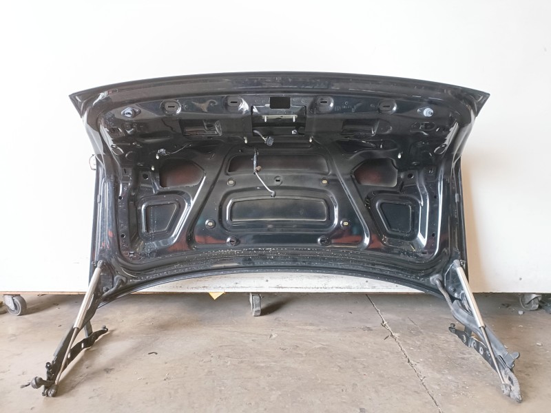 Recambio de porton trasero para audi a8 (4e) bvn referencia OEM IAM   