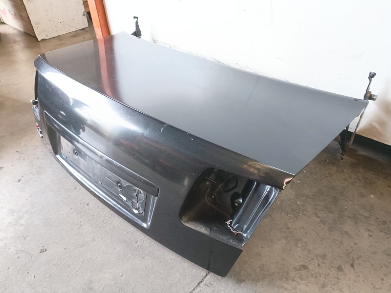 Recambio de porton trasero para audi a8 (4e) bvn referencia OEM IAM   