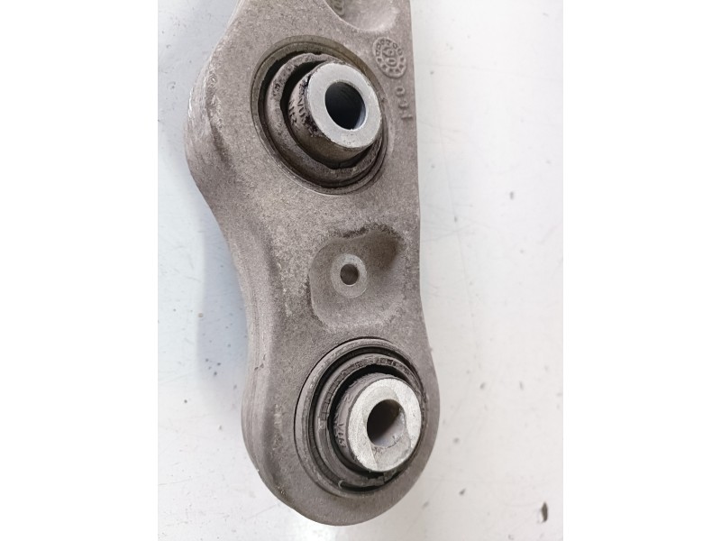 Recambio de brazo suspension inferior trasero izquierdo para audi a8 (4e) bvn referencia OEM IAM 4E0505361  