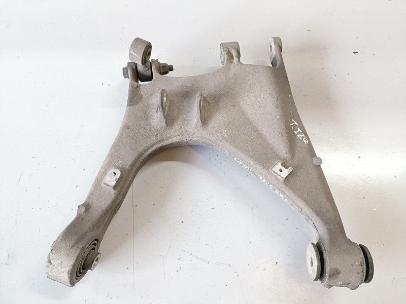 Recambio de brazo suspension inferior trasero izquierdo para audi a8 (4e) bvn referencia OEM IAM 4E0511511F  