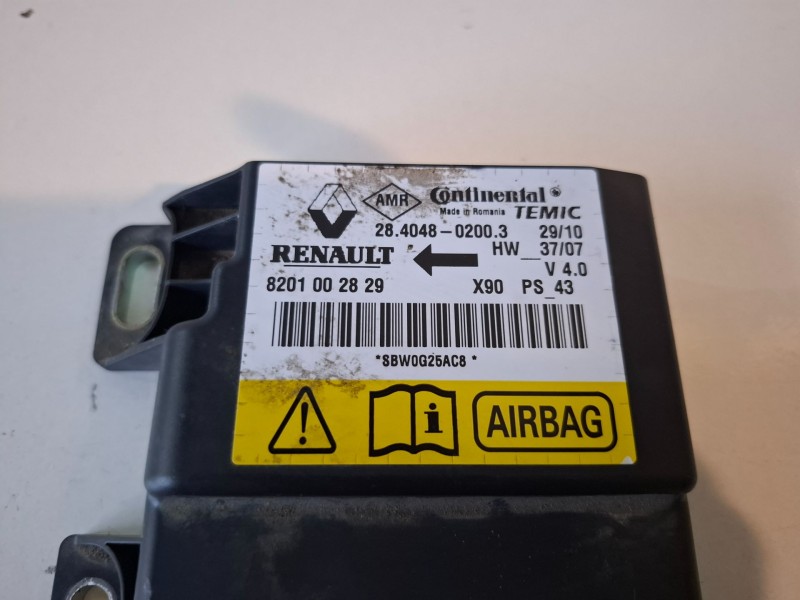 Recambio de centralita airbag para dacia sandero k9k796 referencia OEM IAM 8201002829  