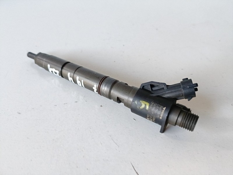 Recambio de inyector para volvo xc60 d5244t10 referencia OEM IAM 0445116016  