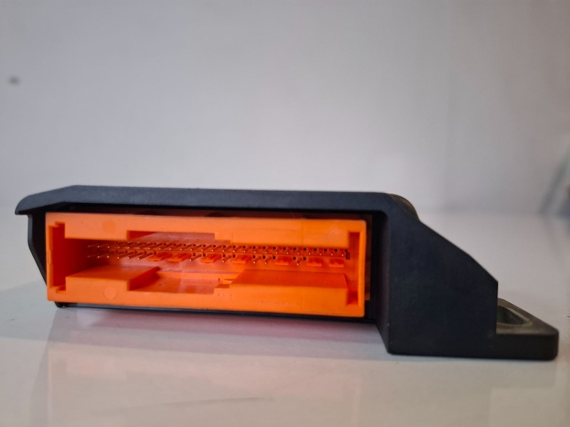 Recambio de centralita airbag para dacia sandero k9k796 referencia OEM IAM 8201002829  