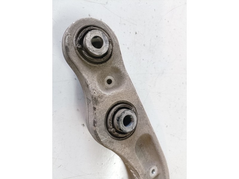 Recambio de brazo suspension inferior trasero derecho para audi a8 (4e) bvn referencia OEM IAM 4E0505361  
