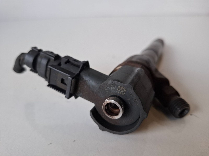 Recambio de inyector para hyundai i30 (fd) d4fb referencia OEM IAM 0445110256  