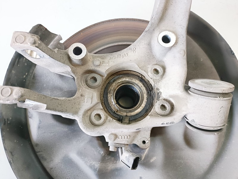 Recambio de mangueta trasera derecha para audi a8 (4e) bvn referencia OEM IAM   