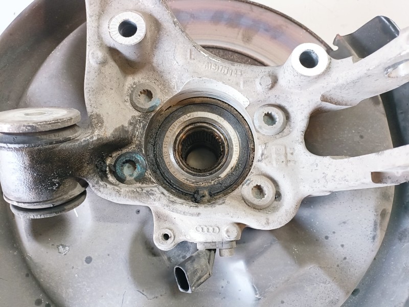 Recambio de mangueta trasera izquierda para audi a8 (4e) bvn referencia OEM IAM   