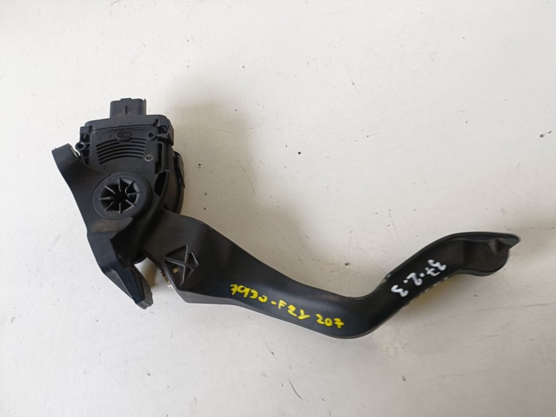 Recambio de pedal acelerador para peugeot 207 sw kfv referencia OEM IAM 968280578000  