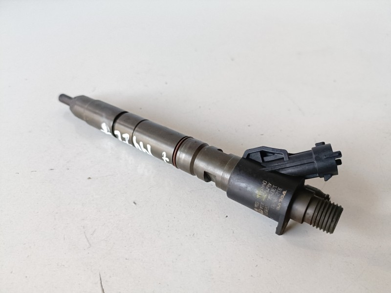 Recambio de inyector para volvo xc60 d5244t10 referencia OEM IAM 0445116016  